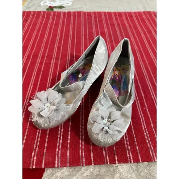 Disney Frozen Girls size 12 silver shoes - Picture 1 of 9